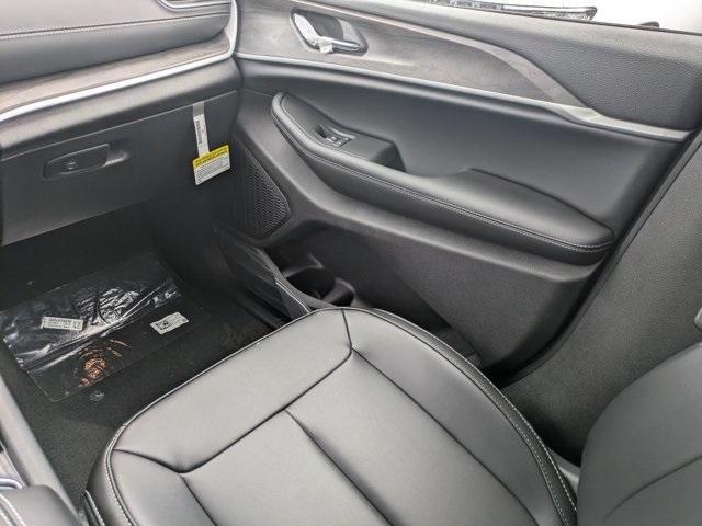 new 2025 Jeep Grand Cherokee L car, priced at $42,970