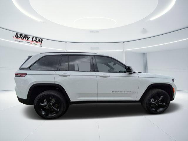 new 2025 Jeep Grand Cherokee car, priced at $36,275