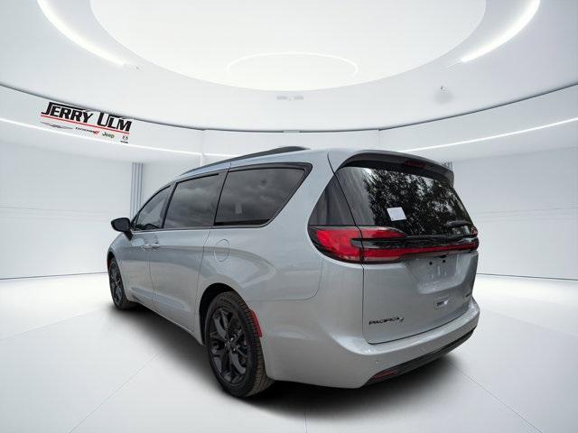 new 2026 Chrysler Pacifica car, priced at $49,980