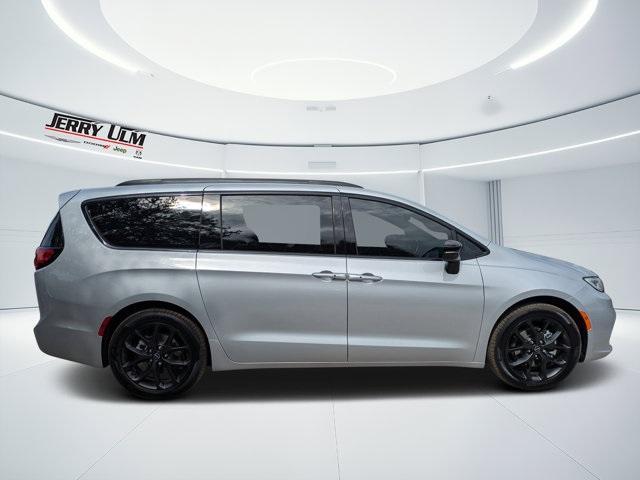 new 2026 Chrysler Pacifica car, priced at $49,980