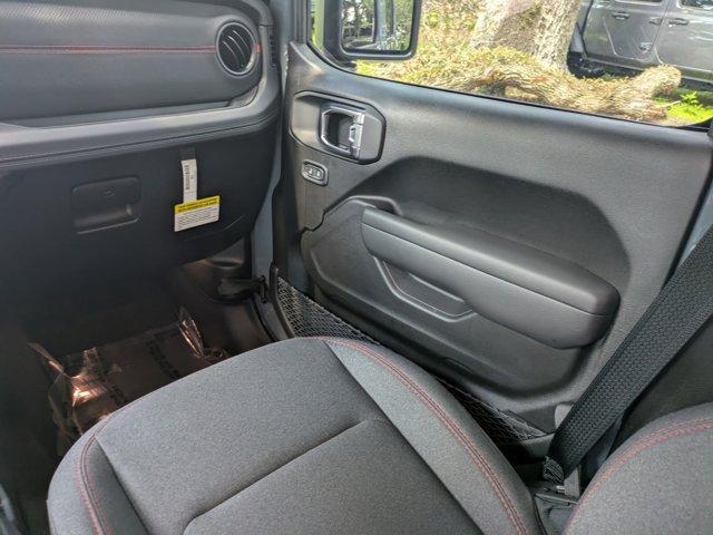 new 2025 Jeep Gladiator car, priced at $46,555