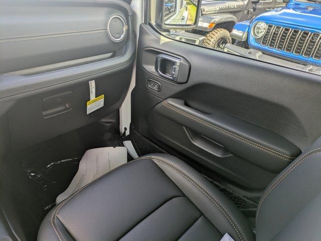 new 2025 Jeep Gladiator car, priced at $38,090