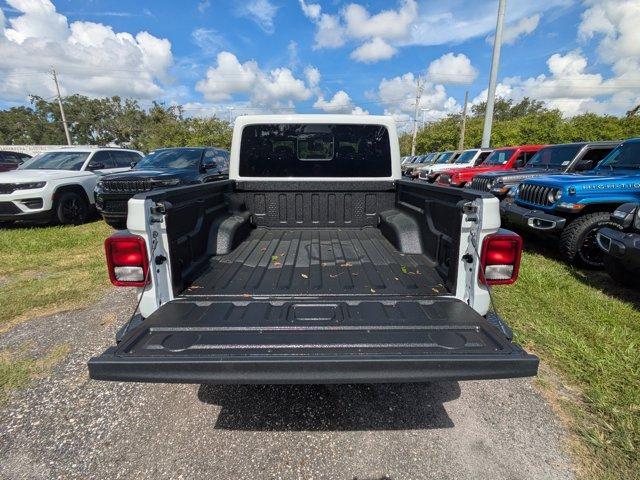 new 2025 Jeep Gladiator car, priced at $38,090