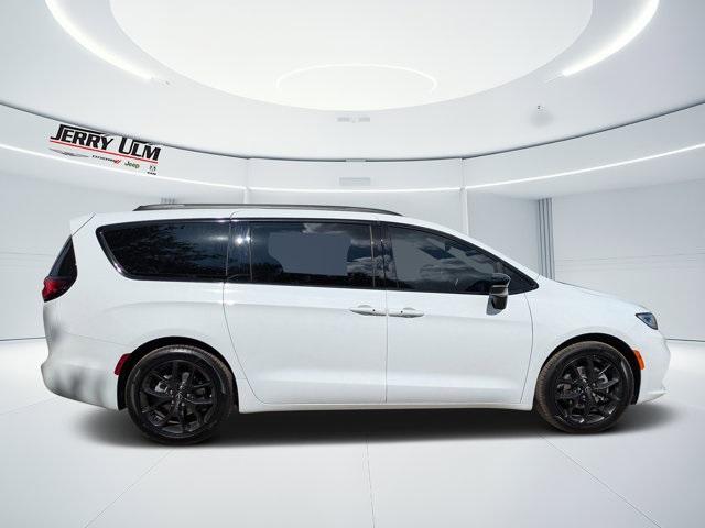 new 2026 Chrysler Pacifica car, priced at $49,785