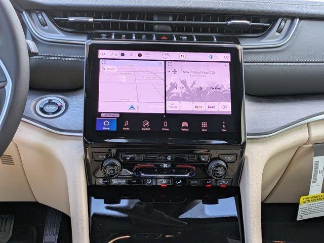 new 2025 Jeep Grand Cherokee car, priced at $43,287