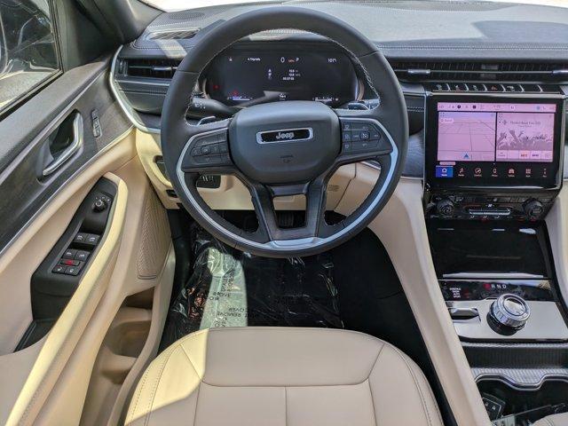 new 2025 Jeep Grand Cherokee car, priced at $43,287