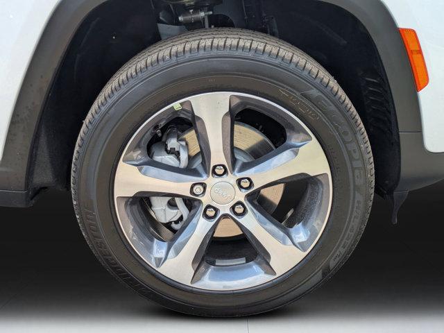 new 2025 Jeep Grand Cherokee car, priced at $43,287