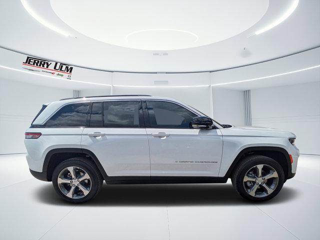 new 2025 Jeep Grand Cherokee car, priced at $43,287