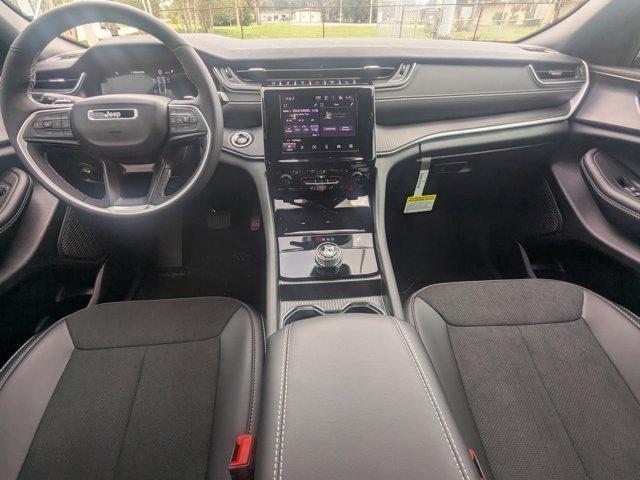 new 2025 Jeep Grand Cherokee car, priced at $36,225