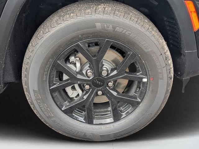 new 2025 Jeep Grand Cherokee car, priced at $36,225
