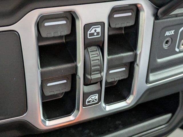 new 2025 Jeep Wrangler car, priced at $40,180