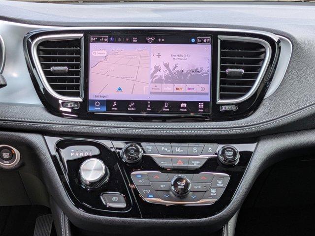 new 2025 Chrysler Pacifica car, priced at $45,631