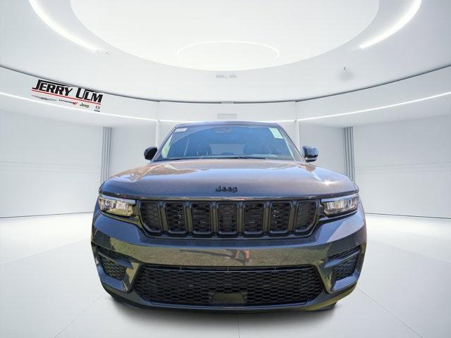 new 2025 Jeep Grand Cherokee car, priced at $38,375