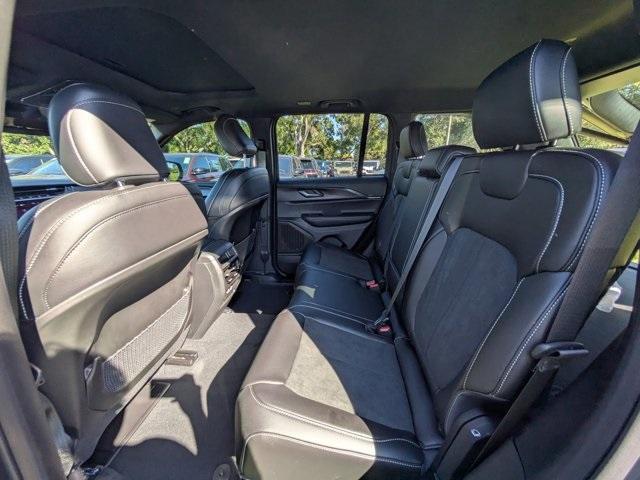 new 2025 Jeep Grand Cherokee car, priced at $38,375