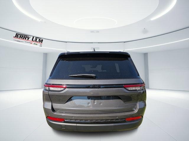 new 2025 Jeep Grand Cherokee car, priced at $38,375