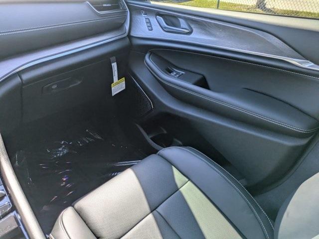 new 2025 Jeep Grand Cherokee L car, priced at $67,130