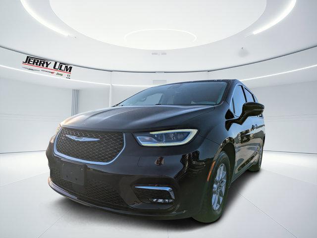 used 2024 Chrysler Pacifica car, priced at $25,475