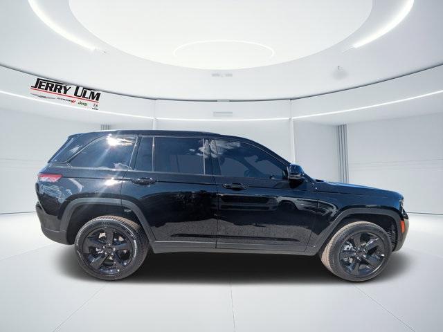new 2025 Jeep Grand Cherokee car, priced at $36,220