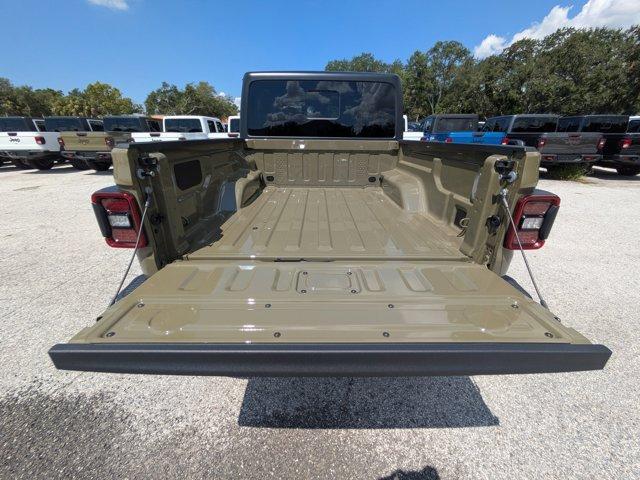 new 2025 Jeep Gladiator car, priced at $46,385