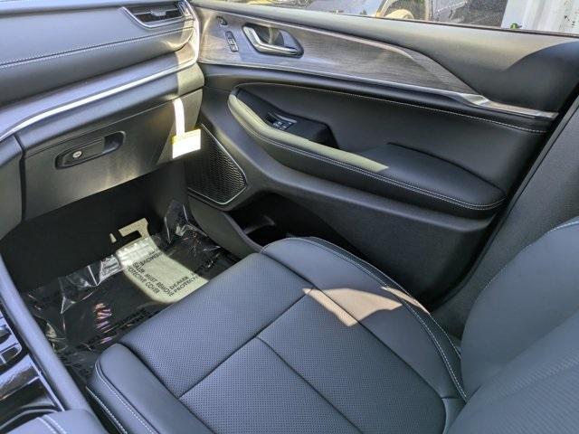 new 2025 Jeep Grand Cherokee L car, priced at $62,865