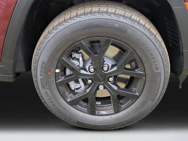 new 2025 Jeep Grand Cherokee L car, priced at $38,230