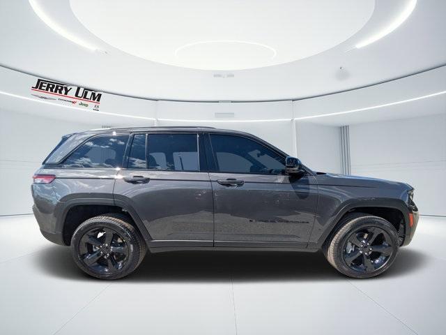 new 2025 Jeep Grand Cherokee car, priced at $38,220