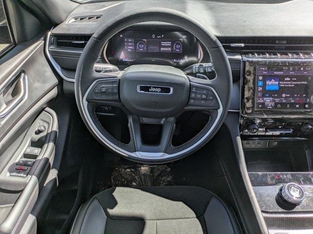 new 2025 Jeep Grand Cherokee car, priced at $35,870