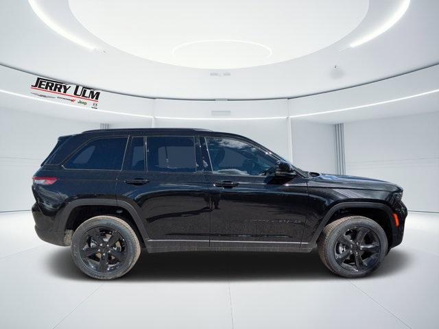 new 2025 Jeep Grand Cherokee car, priced at $35,870