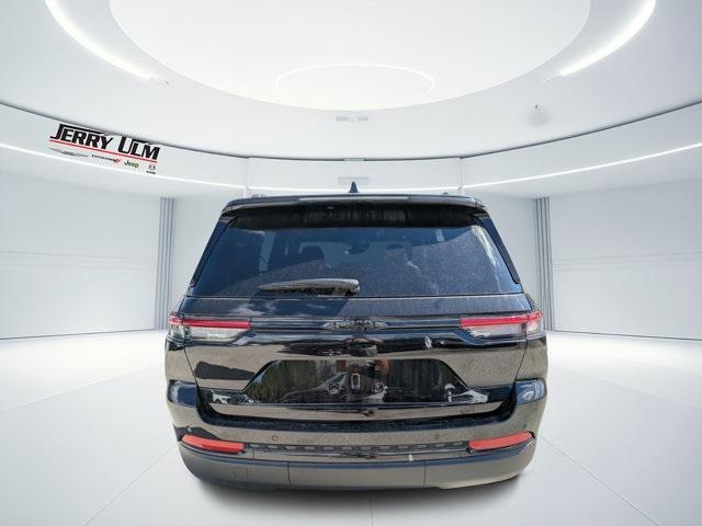 new 2025 Jeep Grand Cherokee car, priced at $35,870