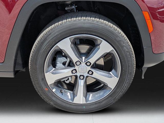 new 2025 Jeep Grand Cherokee car, priced at $43,630