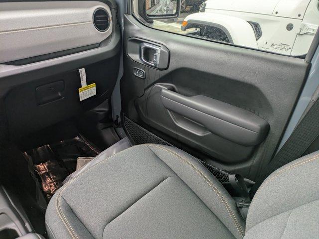 new 2025 Jeep Gladiator car, priced at $37,880
