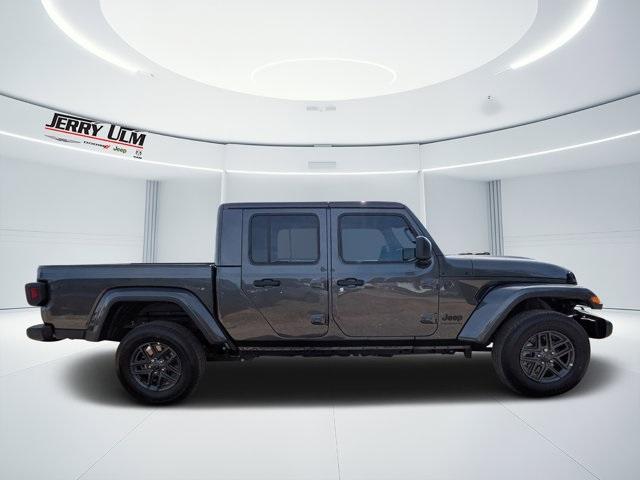 new 2025 Jeep Gladiator car, priced at $41,430