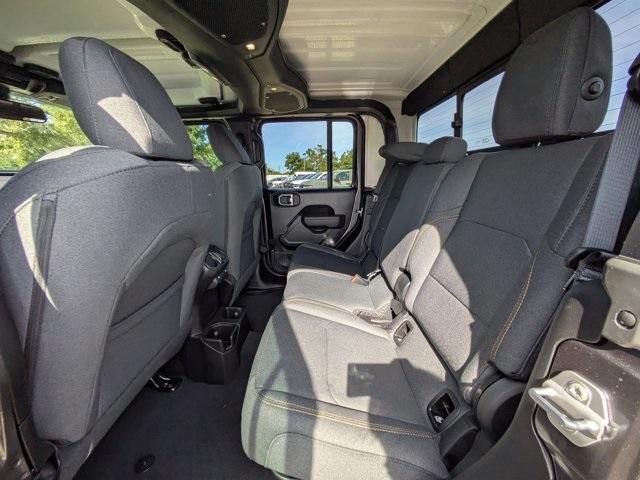 new 2025 Jeep Gladiator car, priced at $41,430