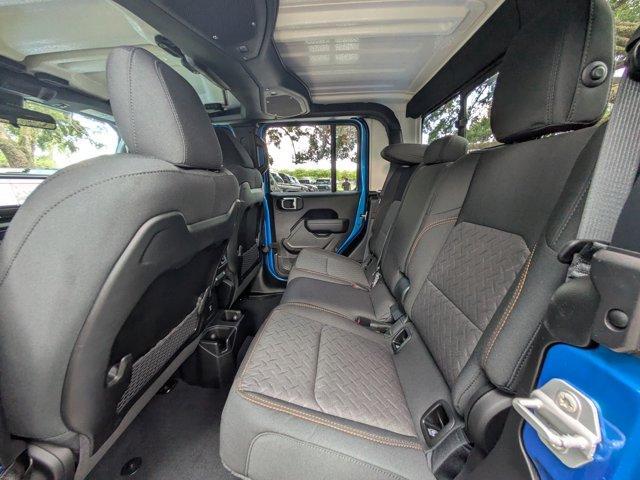 new 2025 Jeep Gladiator car, priced at $42,385