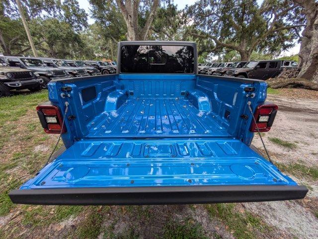 new 2025 Jeep Gladiator car, priced at $42,385