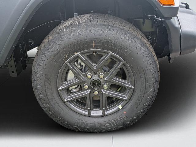 new 2025 Jeep Wrangler car, priced at $40,380