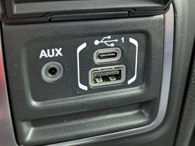 new 2025 Jeep Wrangler car, priced at $47,615