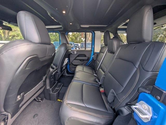 new 2025 Jeep Wrangler car, priced at $47,615