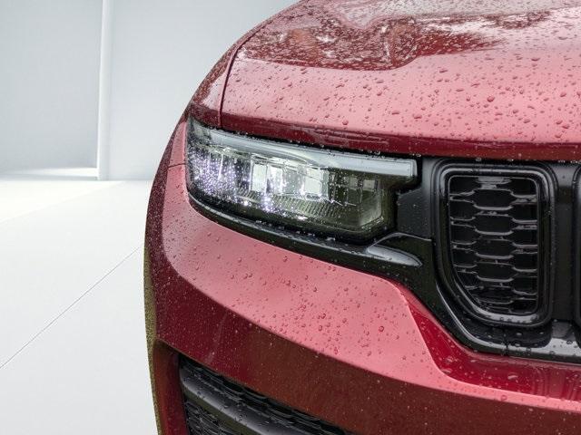 new 2025 Jeep Grand Cherokee car, priced at $37,225
