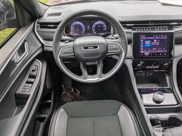 new 2025 Jeep Grand Cherokee car, priced at $37,225