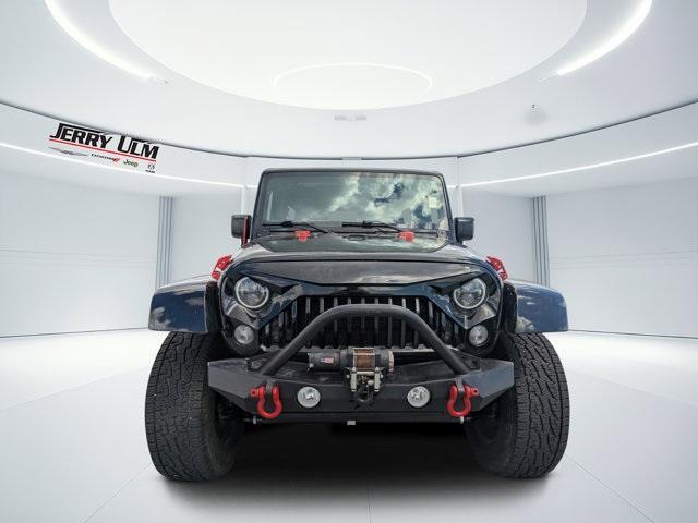 used 2015 Jeep Wrangler Unlimited car, priced at $18,500
