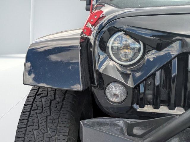 used 2015 Jeep Wrangler Unlimited car, priced at $18,500