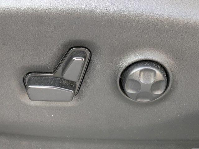 used 2023 Chrysler Pacifica car, priced at $22,387