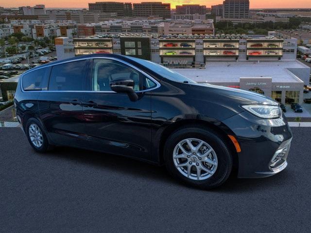 used 2023 Chrysler Pacifica car, priced at $22,387