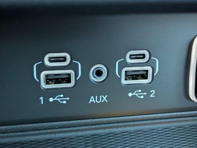 new 2025 Jeep Grand Cherokee car, priced at $38,870