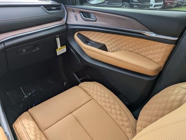 new 2025 Jeep Grand Cherokee L car, priced at $53,555