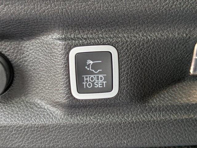 new 2025 Jeep Grand Cherokee L car, priced at $53,555