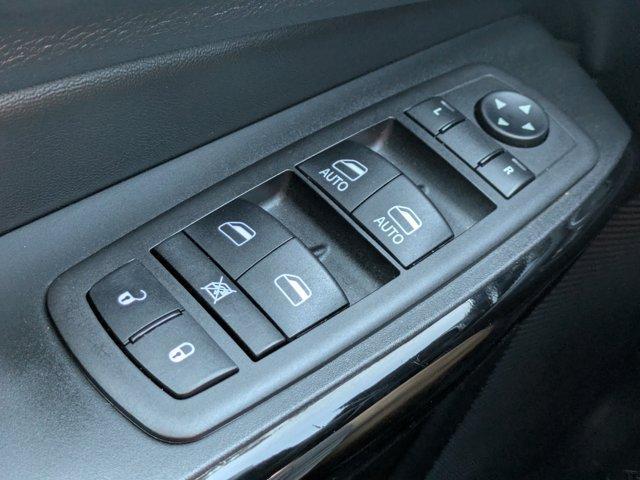 used 2023 Jeep Cherokee car, priced at $20,489