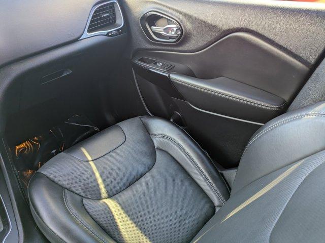 used 2023 Jeep Cherokee car, priced at $20,489