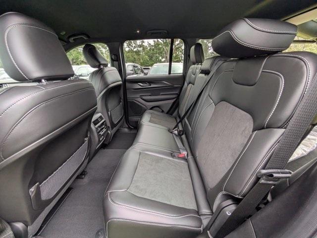 new 2025 Jeep Grand Cherokee car, priced at $37,225